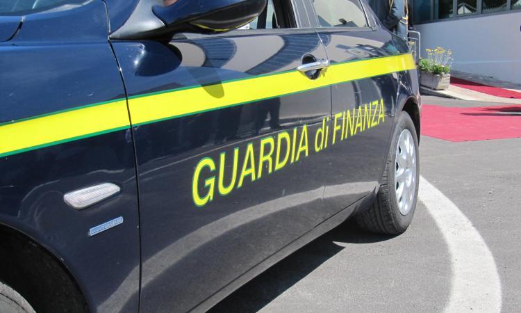 Civitanova: denunciati 14 imprenditori del calzaturiero, evasi 47milioni di Euro Civitanova: denunciati 14 imprenditori del calzaturiero, evasi 47milioni di Euro