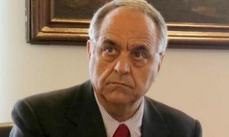Unimc riduce le tasse e premia il merito, il rettore Adornato: gli studenti prima di tutto Unimc riduce le tasse e premia il merito, il rettore Adornato: gli studenti prima di tutto