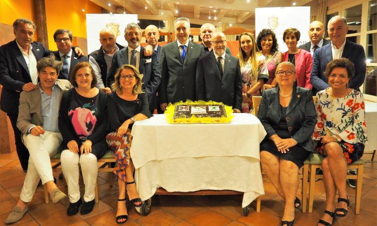 Passaggio di consegne Lions Club Matelica, il nuovo presidente è Mario Gigliucci Passaggio di consegne Lions Club Matelica, il nuovo presidente è Mario Gigliucci
