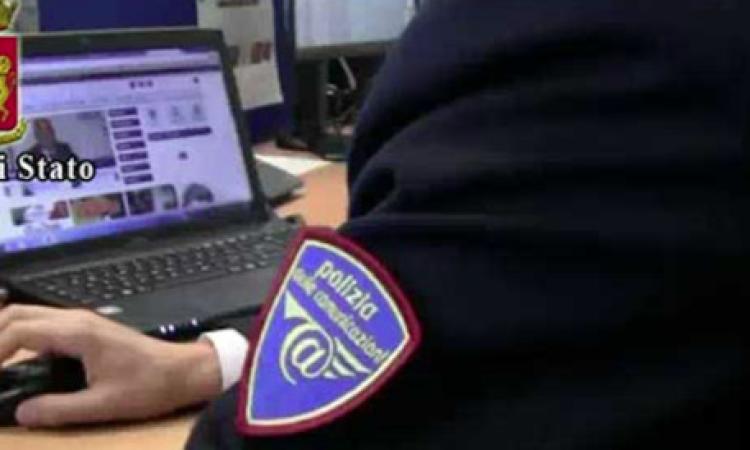 Pedopornografia, arrestato un insegnante: nel suo PC anche immagini di una allieva Pedopornografia, arrestato un insegnante: nel suo PC anche immagini di una allieva