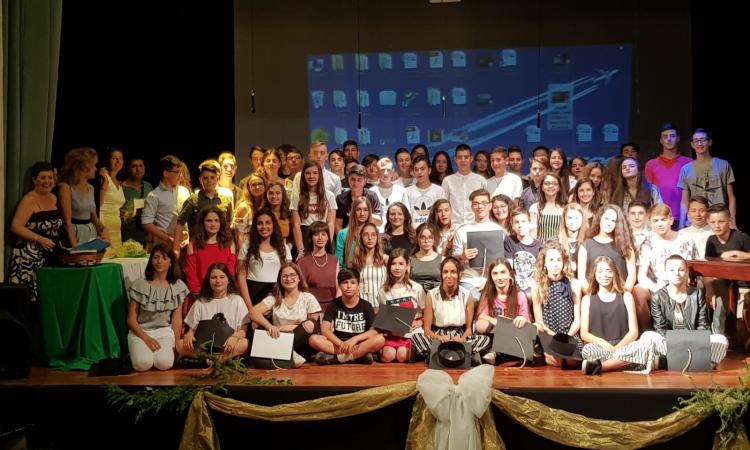 Potenza Picena, ieri la consegna dei diplomi dei ragazzi della scuola "Leonardo Da Vinci"