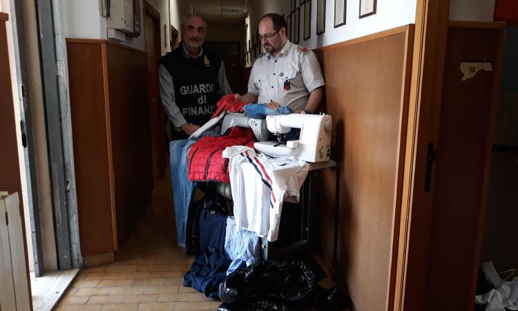 Scoperto al quarto piano dell'Hotel House il laboratorio delle false griffe
