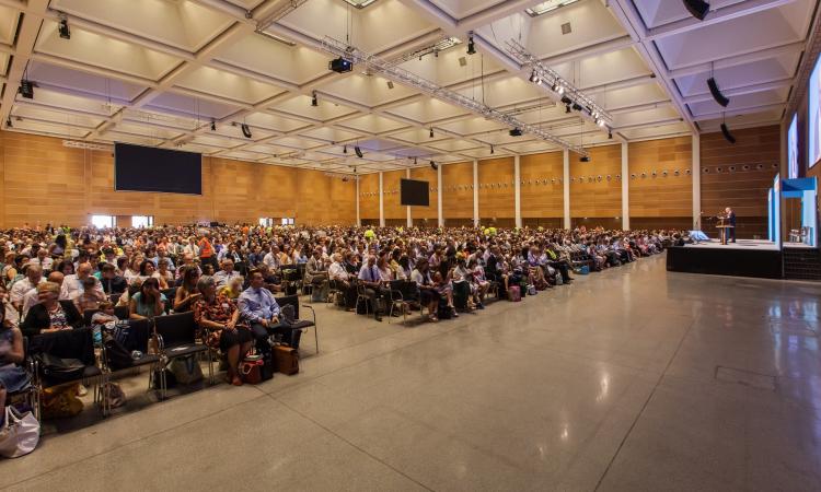 I Testimoni di Geova si riuniscono per tre giorni al Palacongressi di Rimini: mille arrivano dal Maceratese I Testimoni di Geova si riuniscono per tre giorni al Palacongressi di Rimini: mille arrivano dal Maceratese