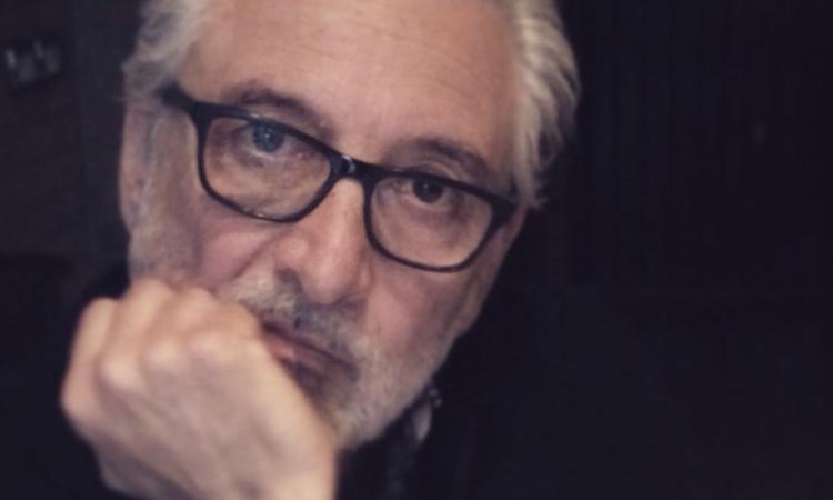 Giuseppe Centanni firma “ingranaggi”, il ricavato sarà devoluto alla Caritas di Civitanova