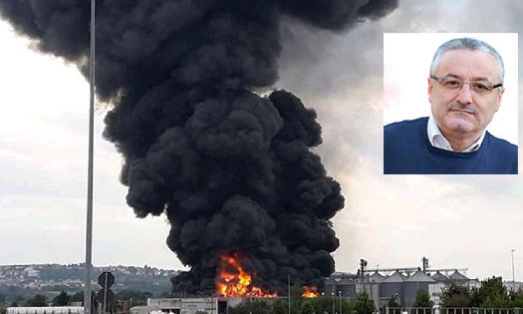 Incendio Orim, continua il monitoraggio Sciapichetti: prima di tutto la salute dei cittadini Incendio Orim, continua il monitoraggio Sciapichetti: prima di tutto la salute dei cittadini