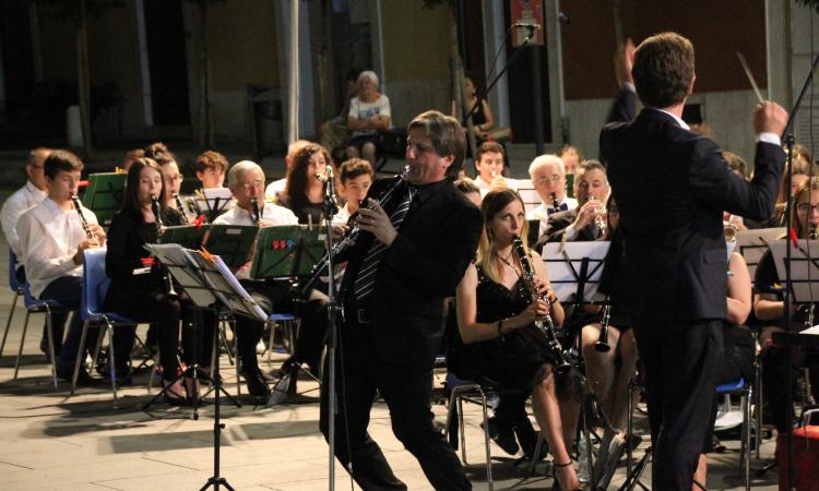 Apprezzato concerto a Lonato del Garda della Banda Città di Camerino Apprezzato concerto a Lonato del Garda della Banda Città di Camerino