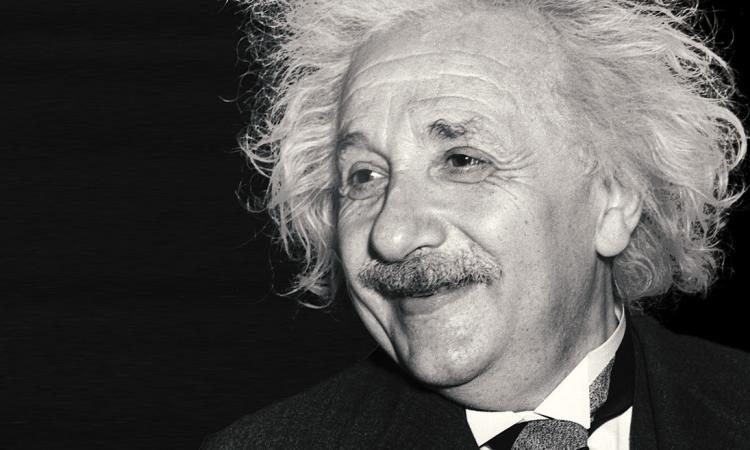 Macerata, con il professor Giambò alla scoperta di Einstein Macerata, con il professor Giambò alla scoperta di Einstein