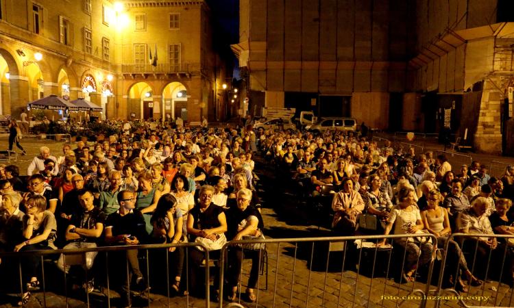 Civitanova: successo per l'avvio dell'undicesima edizione del "teatro 'mpertinende"