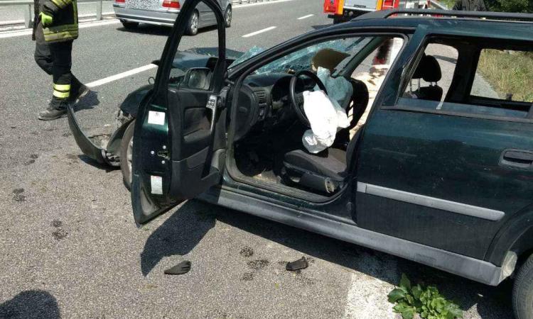 Caccamo, scontro tra vetture in superstrada: gravi due bambini