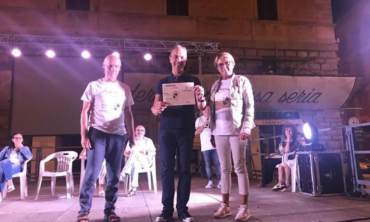 Successo per la serata conclusiva del Premio Colsalvatico su “L’Umorismo, un modo di guardare la realtà” Successo per la serata conclusiva del Premio Colsalvatico su “L’Umorismo, un modo di guardare la realtà”
