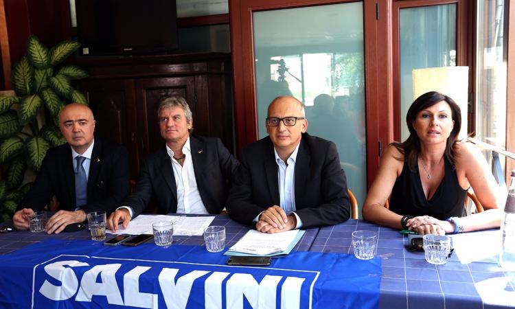 La Lega contro il flauto di Vick: "Un tradimento per i maceratesi" - FOTO