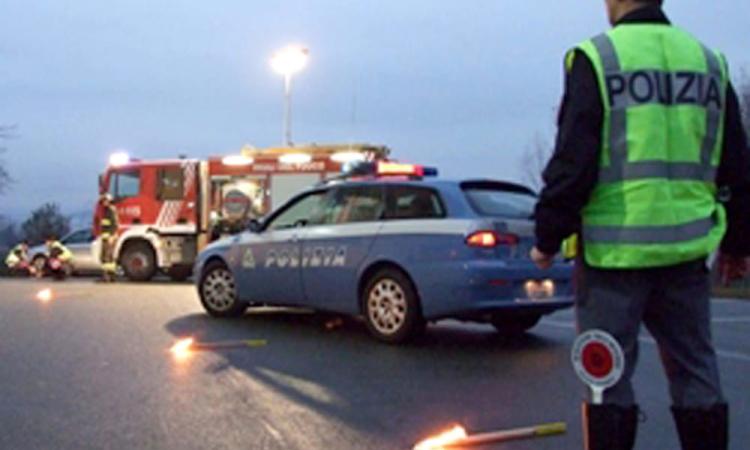 Civitanova, frontale tra due auto: tre feriti al Pronto Soccorso