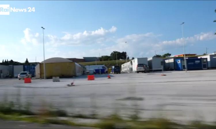 Tolentino e quell'Hotel House di lamiera finito anche in TV