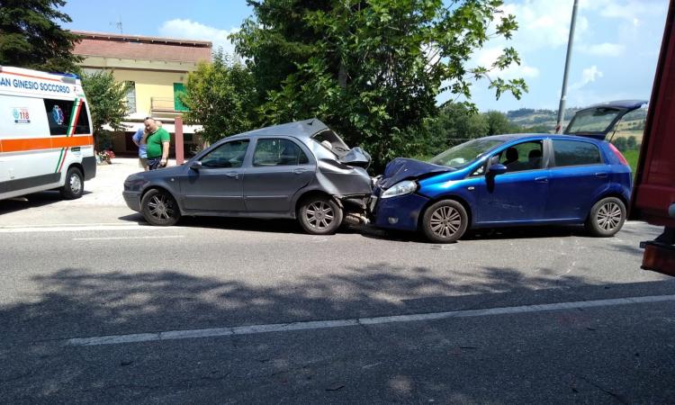 Carambola sulla Macerata - Sarnano: un ferito (Foto)