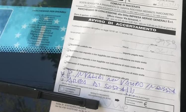 Macerata: multata nonostante il permesso per disabili