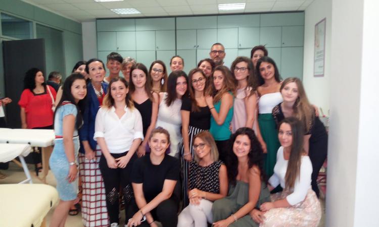 Consegnati i diplomi alle nuove Estetiste e Operatori di Tatuaggio e Piercing di Confartigianato