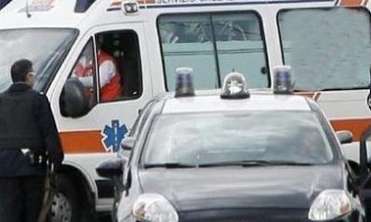 Camerino, si ferisce con un colpo di pistola mentre è da solo in casa