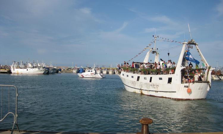 Civitanova: torna la processione in mare per celebrare San Marone