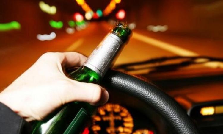 Trentenne di Macerata coinvolta in un incidente: aveva un tasso alcolico di quattro volte superiore al limite