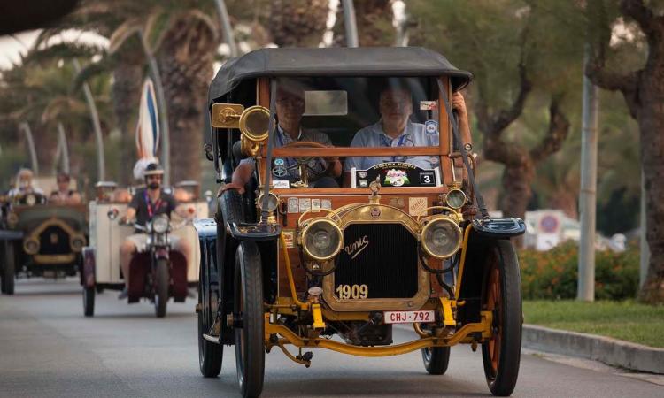 Sibillini e dintorni: le bellezze dell'automobilismo storico sfilano nel maceratese
