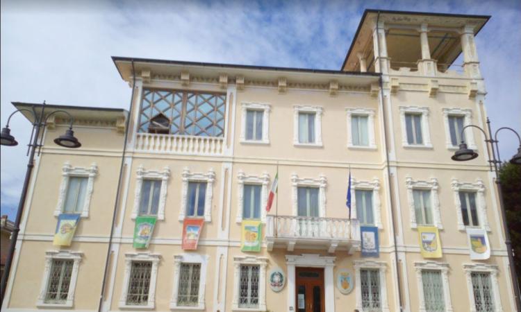 Porto Recanati, l'associazione Asta: suolo pubblico negato, indovinate quale sarà la prossima scusa Porto Recanati, l'associazione Asta: suolo pubblico negato, indovinate quale sarà la prossima scusa