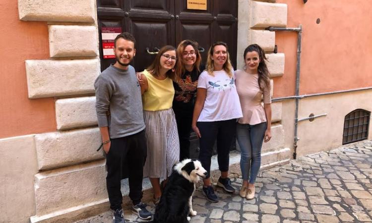 Caccia al tesoro notturna a Macerata per sensibilizzare sui temi della disabilità visiva Caccia al tesoro notturna a Macerata per sensibilizzare sui temi della disabilità visiva