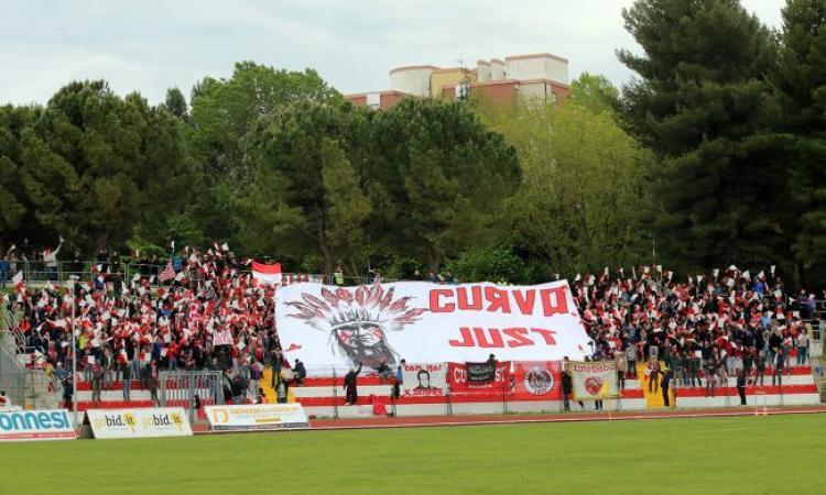 L'HR maceratese si presenta alla città e ai tifosi biancorossi L'HR maceratese si presenta alla città e ai tifosi biancorossi