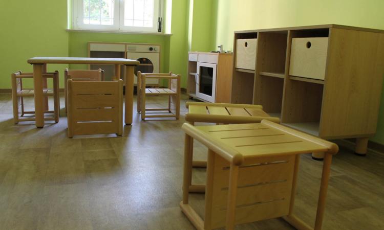 Si inaugura il nido comunale nel Parco di Villa Cozza: bambini e nonni insieme