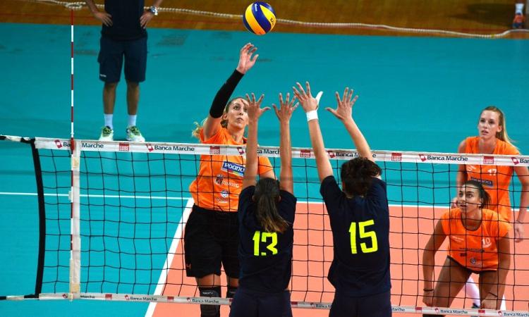 Volley femminile, la Roana Macerata scalda i motori in vista dell'inizio del campionato Volley femminile, la Roana Macerata scalda i motori in vista dell'inizio del campionato