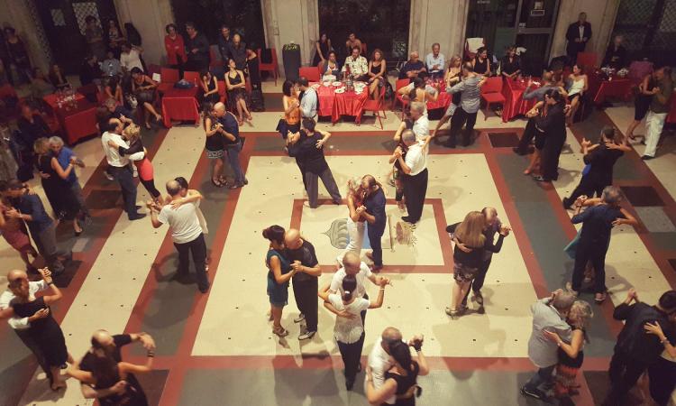 Macerata, tante emozioni con l'Accademia del Tango