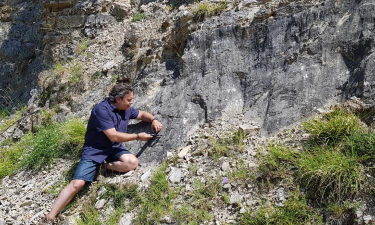 Studi sulle faglie attive, si ferma la ricostruzione a Frontignano: la spiegazione del geologo Tondi Studi sulle faglie attive, si ferma la ricostruzione a Frontignano: la spiegazione del geologo Tondi