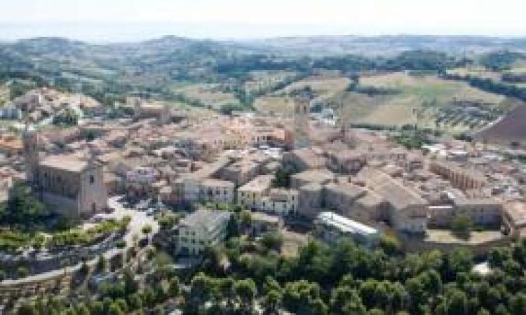 Potenza Picena, un programma di...vino per il 58° "Grappolo d'oro"