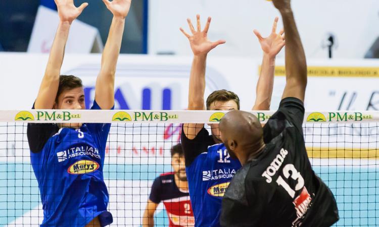 Torneo Viterbo, la Lube regola Tuscania 3-0: domenica la Finale con Ravenna Torneo Viterbo, la Lube regola Tuscania 3-0: domenica la Finale con Ravenna