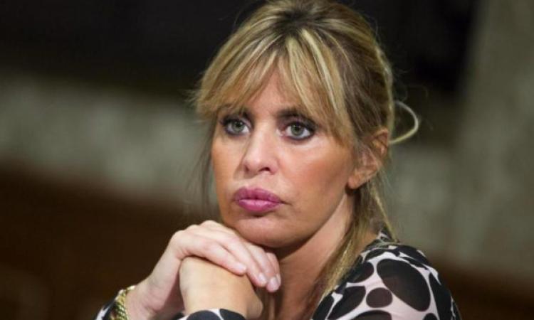 Porto Recanati, Alessandra Mussolini all'Hotel House