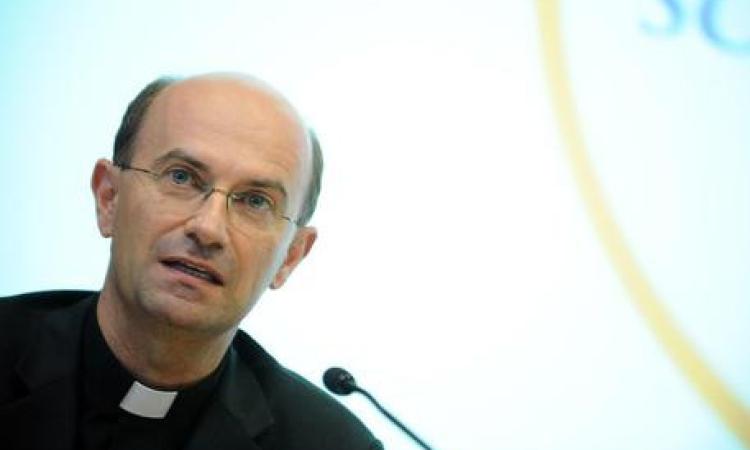 Papa Francesco nomina mons. Russo segretario della Cei