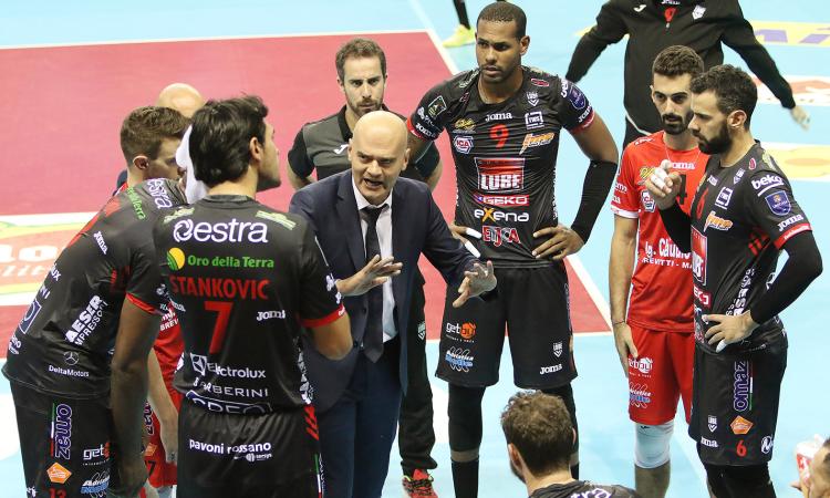 Semifinale Supercoppa, passa Modena al tie break. Lube in Finale 3° posto con Perugia Semifinale Supercoppa, passa Modena al tie break. Lube in Finale 3° posto con Perugia
