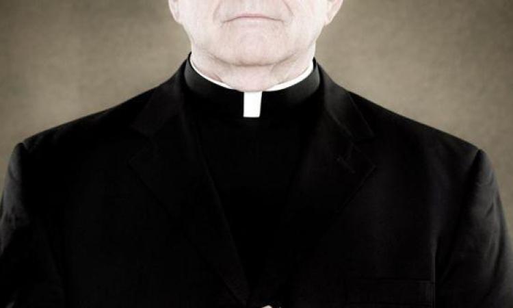 Sacerdote e ex direttore della Caritas lascia la tonaca: fu accusato di molestie sessuali Sacerdote e ex direttore della Caritas lascia la tonaca: fu accusato di molestie sessuali