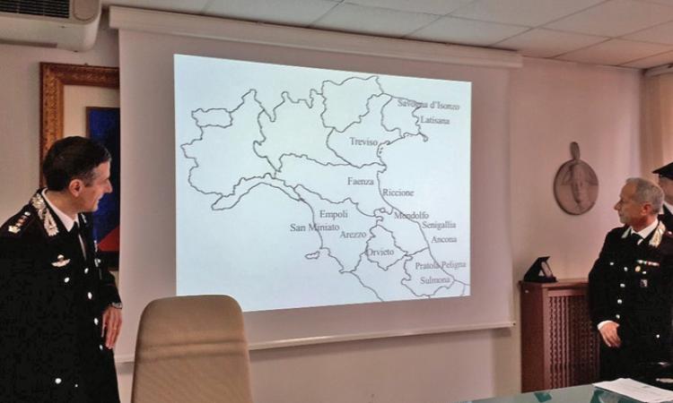 Hanno messo a segno colpi in mezza Italia: arrestati nelle Marche dai carabinieri di Osimo Hanno messo a segno colpi in mezza Italia: arrestati nelle Marche dai carabinieri di Osimo