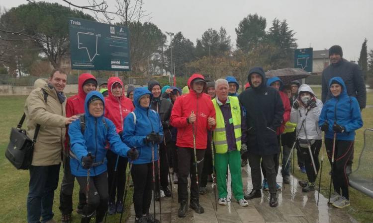 A Treia parte il corso base di nordic walking