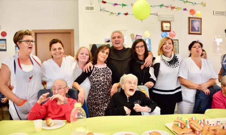 Treia festeggia i nonni della casa di riposo e la centenaria dell'anno