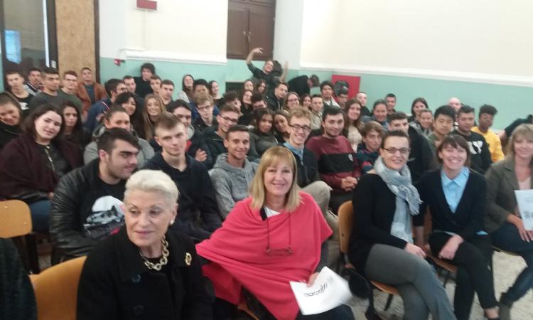Gli alunni dell'Alberghiero hanno aderito al Progetto "Cinema" Gli alunni dell'Alberghiero hanno aderito al Progetto "Cinema"