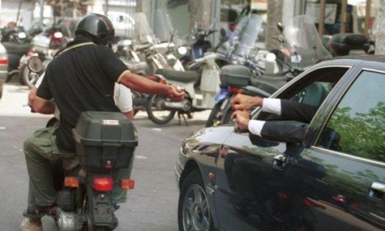 Si erano intestate dietro compenso mezzi utilizzati per una rapina a Civitanova: denunciate due napoletane