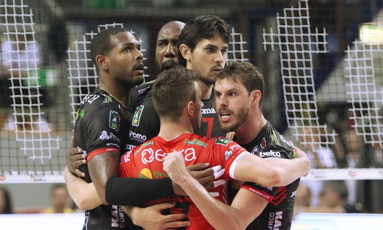 Domenica alle 18 Lube-Ravenna, torna il grande volley all‘Eurosuole Forum Domenica alle 18 Lube-Ravenna, torna il grande volley all‘Eurosuole Forum