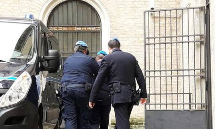 Macerata, fissata per il 26 novembre l'udienza davanti al Gup per Innocent Oseghale Macerata, fissata per il 26 novembre l'udienza davanti al Gup per Innocent Oseghale