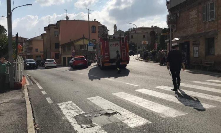 Monte San Giusto, frontale tra due auto: un ferito trasportato all'ospedale di Ancona