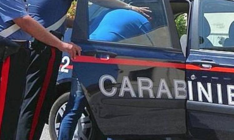 Civitanova, in nove mesi 570 dosi vendute: in manette pusher tunisino, obbligo di presentazione per "l'autista" italiano