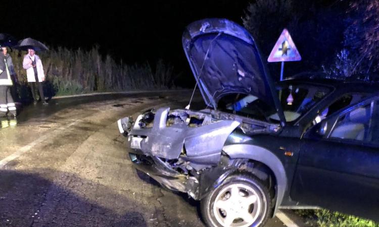 Frontale tra due auto: tre i feriti tra Recanati e Montefano - FOTO