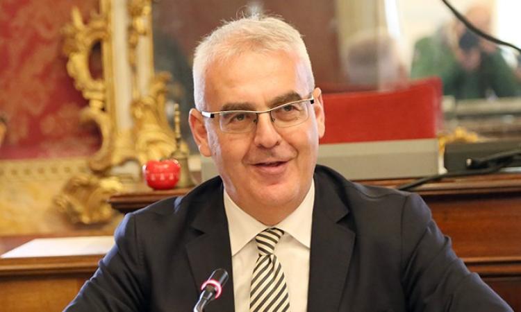Il sindaco di Macerata al commissario Farabollini: "Uguale trattamento per tutti i comuni del cratere" Il sindaco di Macerata al commissario Farabollini: "Uguale trattamento per tutti i comuni del cratere"