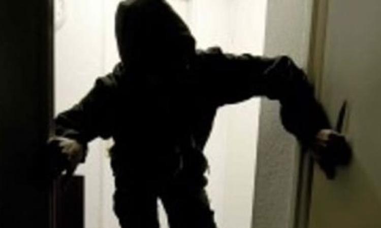 Montecosaro, tentato furto in  casa: ladri messi in fuga dalle urla dei proprietari