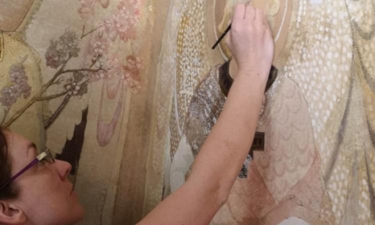 Recanati, numerose le visite alla tomba di Beniamino Gigli dopo l'intervento di recupero
